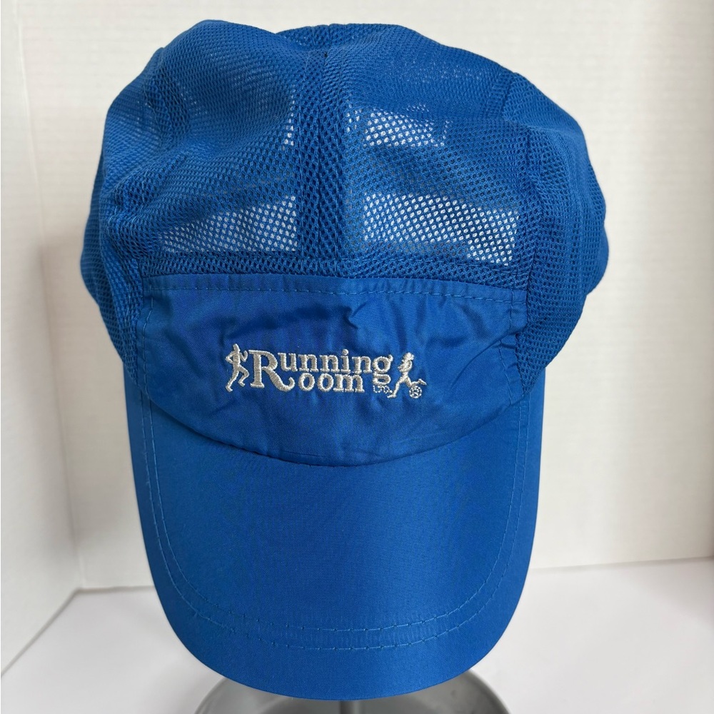 Running Room Blue Mesh Cap NWT Unisex